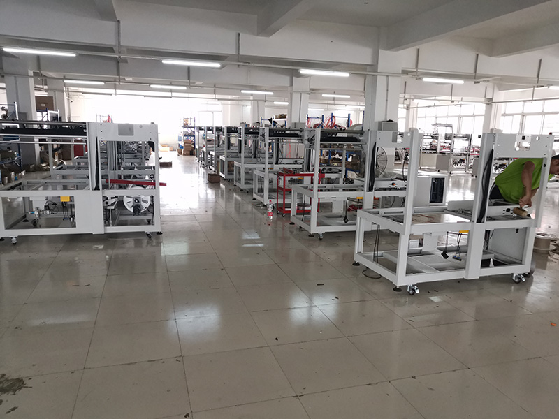 封切機(jī)車間